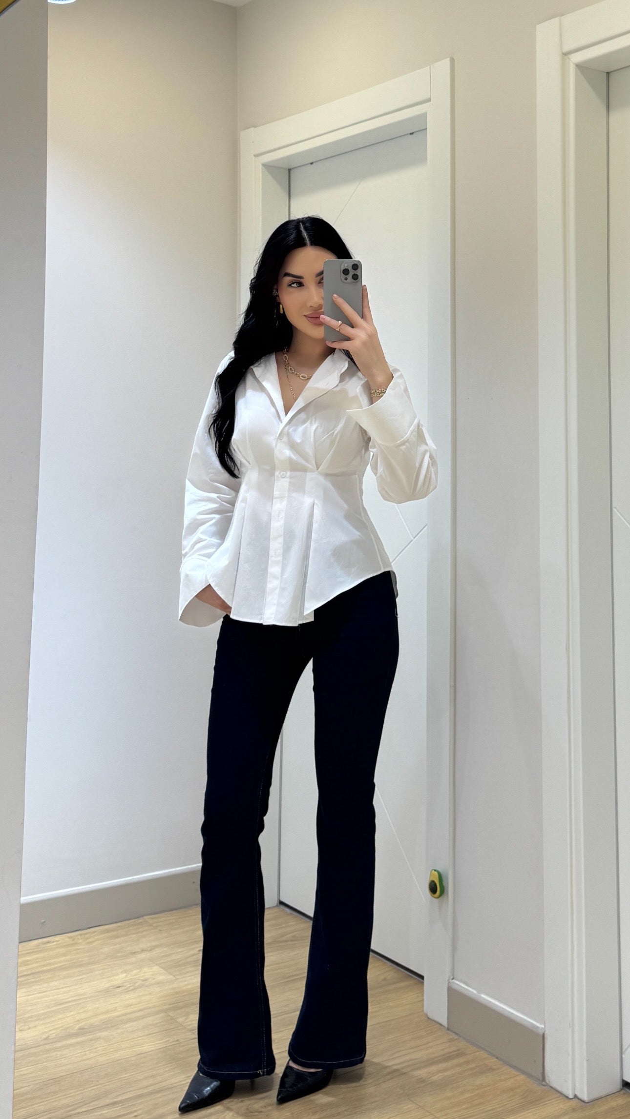 BELDEN OTURAN GÖMLEK